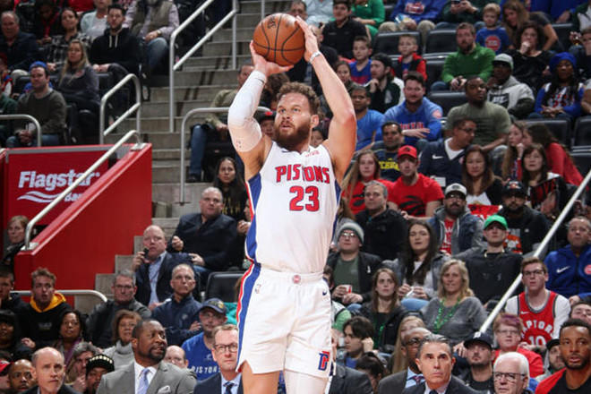 足球比赛中 足球比赛中